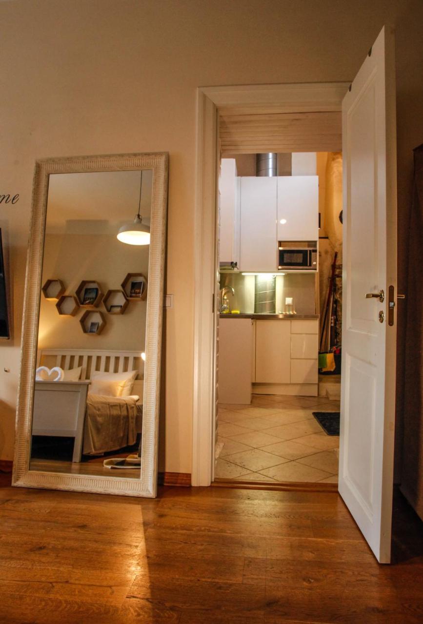 Dream Stay - Cosy Old Town Studio Near Main Square Tallinn Buitenkant foto